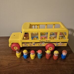 Fisher-Price Bright Yellow School Bus with Figures